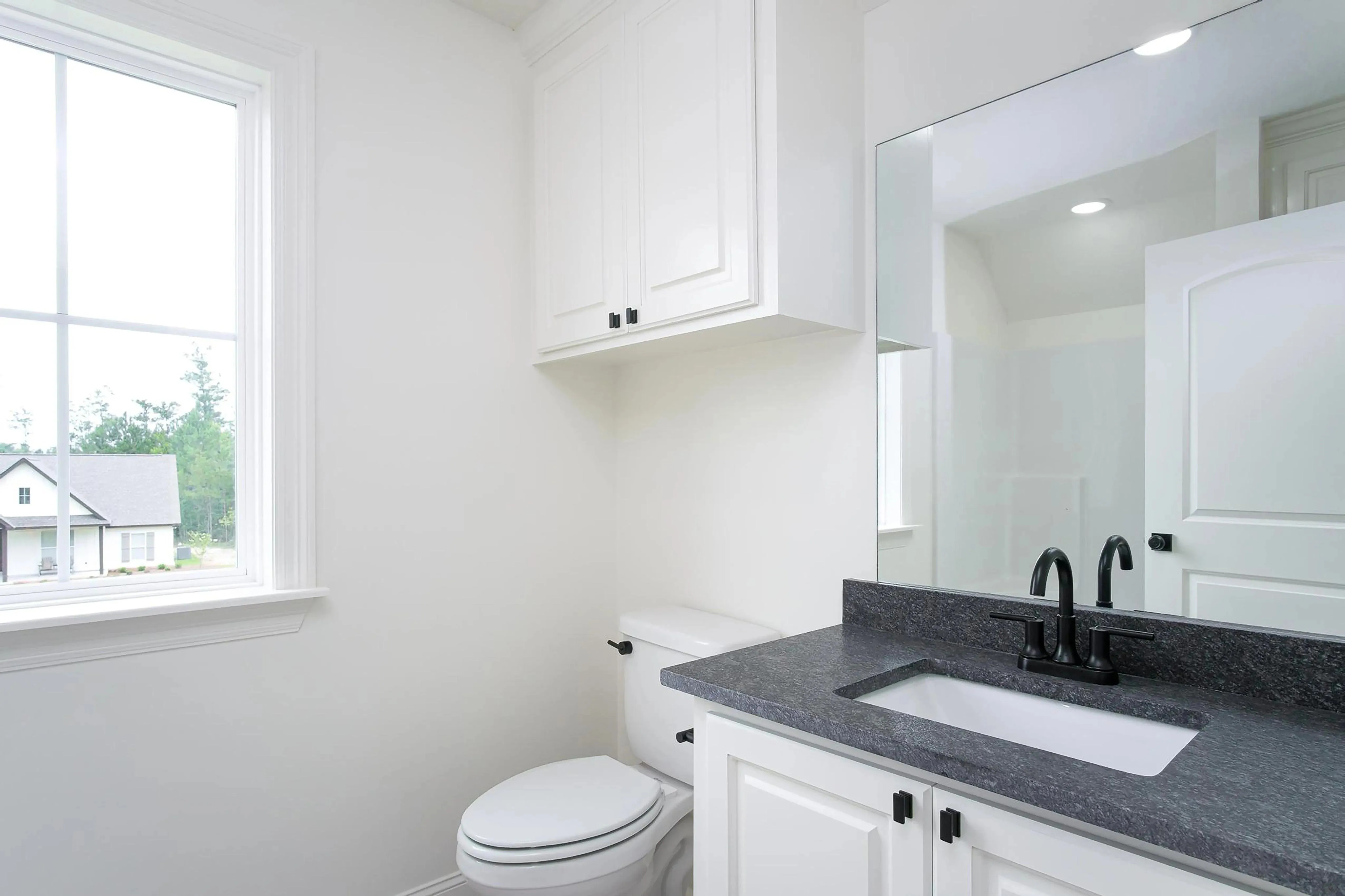 Charming 3-Bedroom Home with Expansive Living Spaces