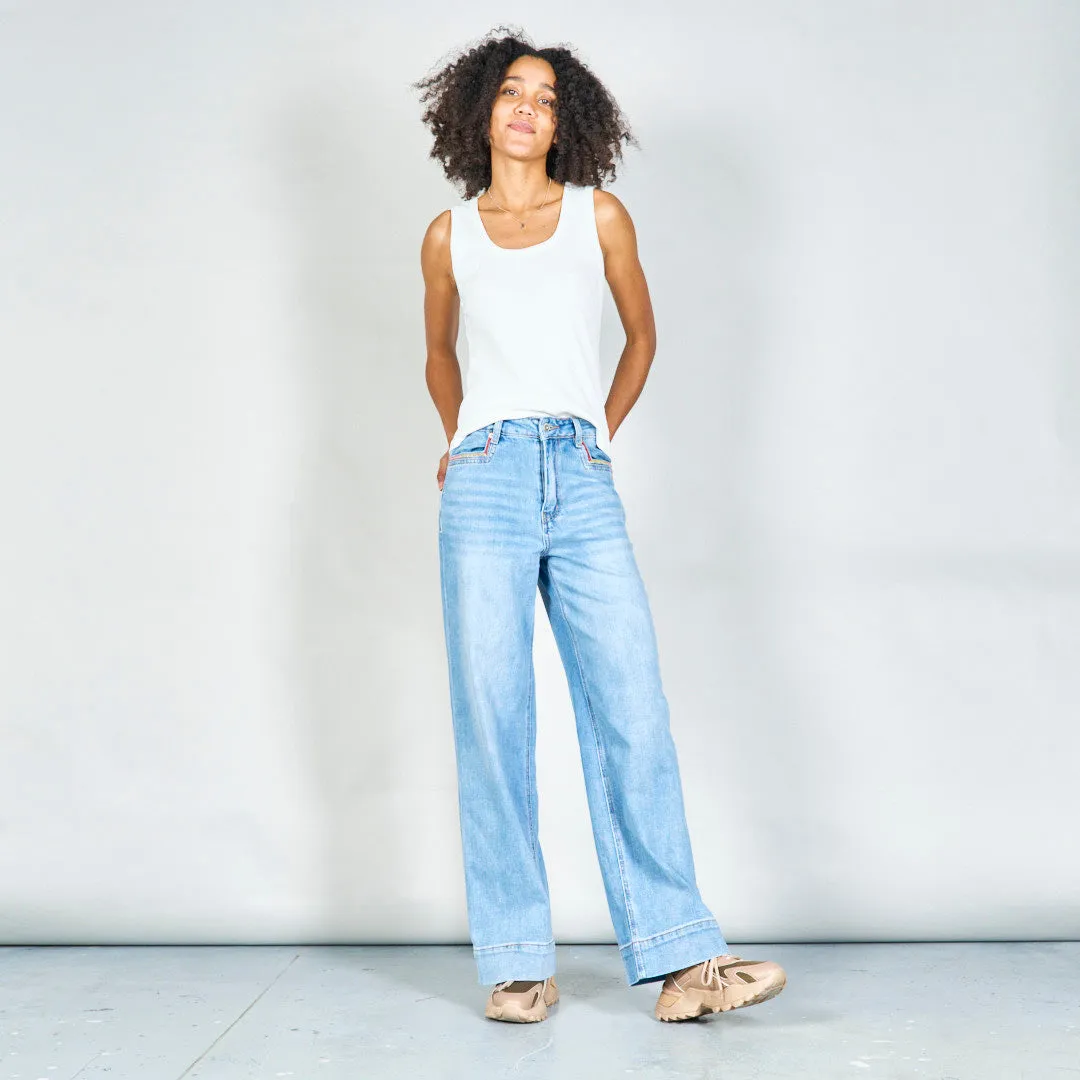 High-waist straight-leg jeans with contrast stitching wholesale