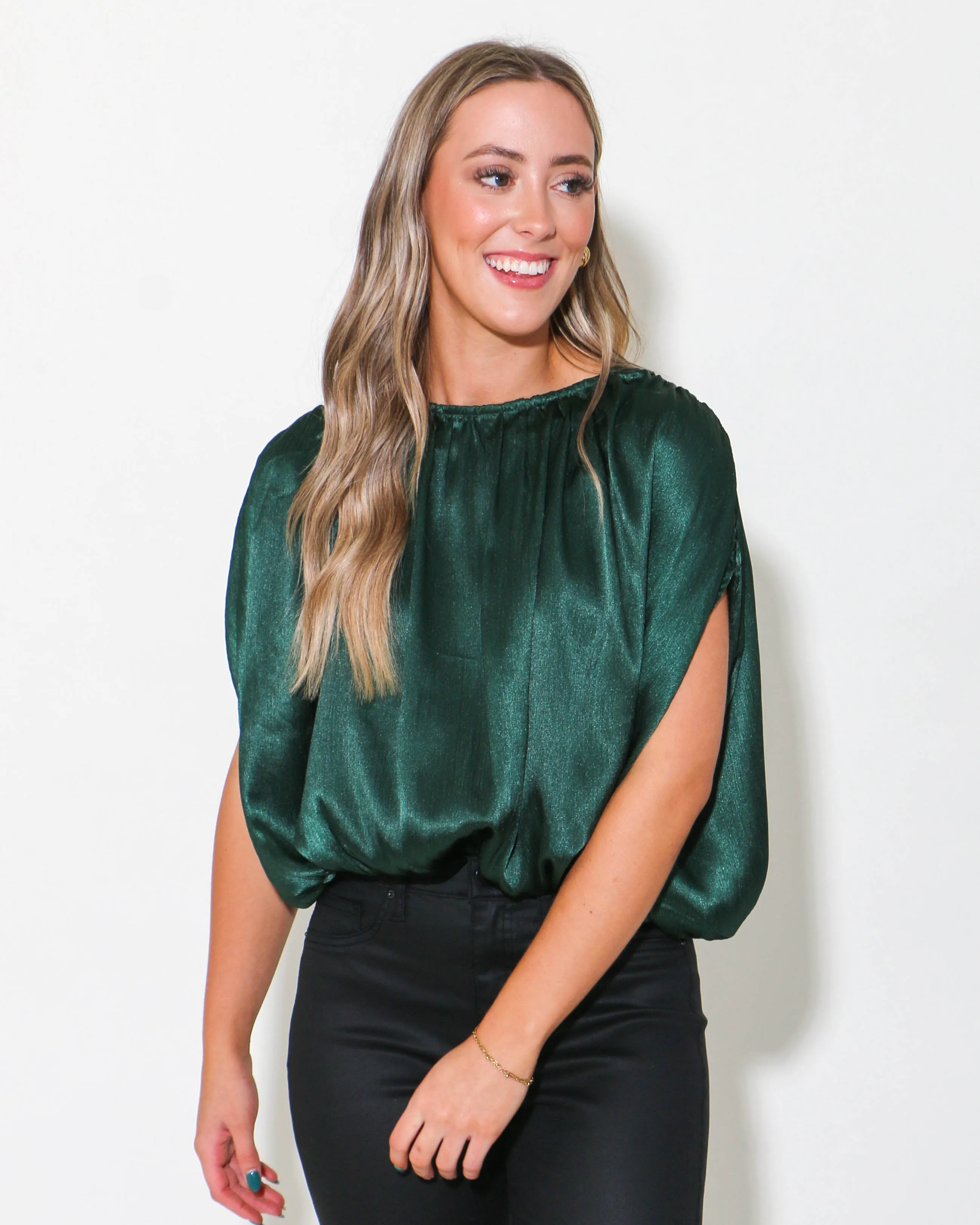 Round Neck Bubble Hem Top in Hunter Green