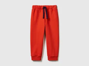Sweatpants with drawstring