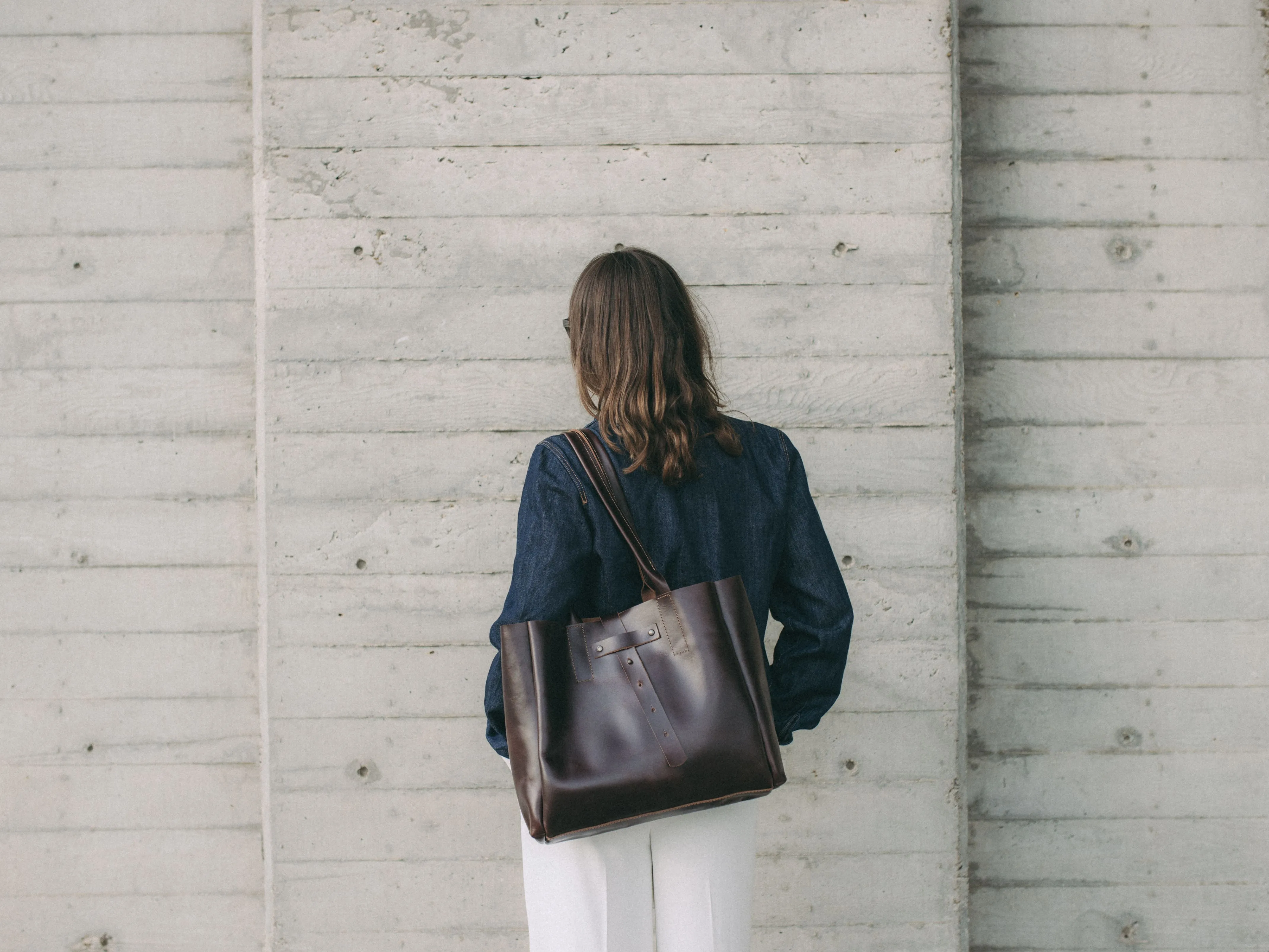 The Elara Tote Bag - Walnut