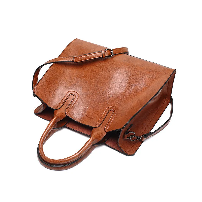 The Emelia Messenger Tote